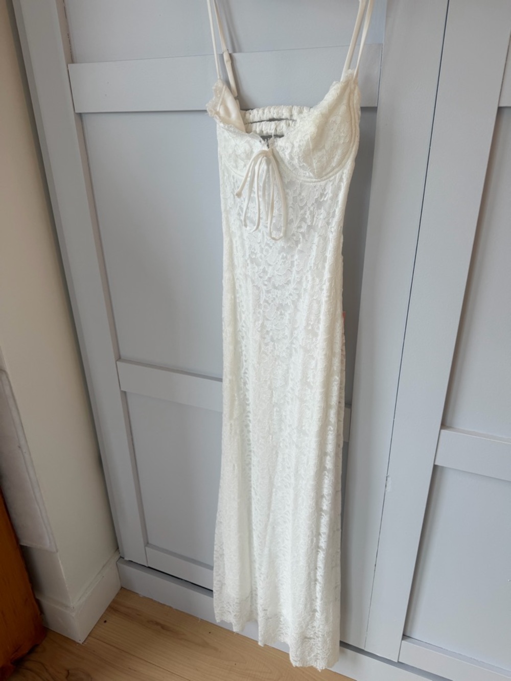 Hello Molly White Lace Maxi Dress (NWT) - Picture 4 of 9